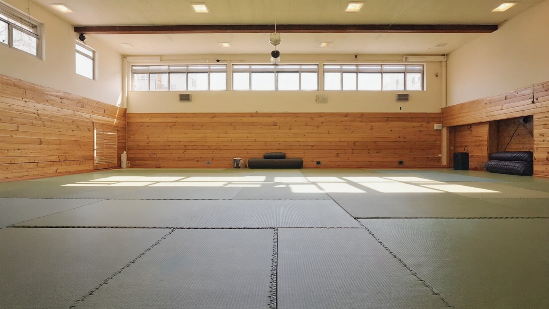 Workshop de Defesa Pessoal para Mulheres em Calgary — Gratuito na Gracie Barra SE