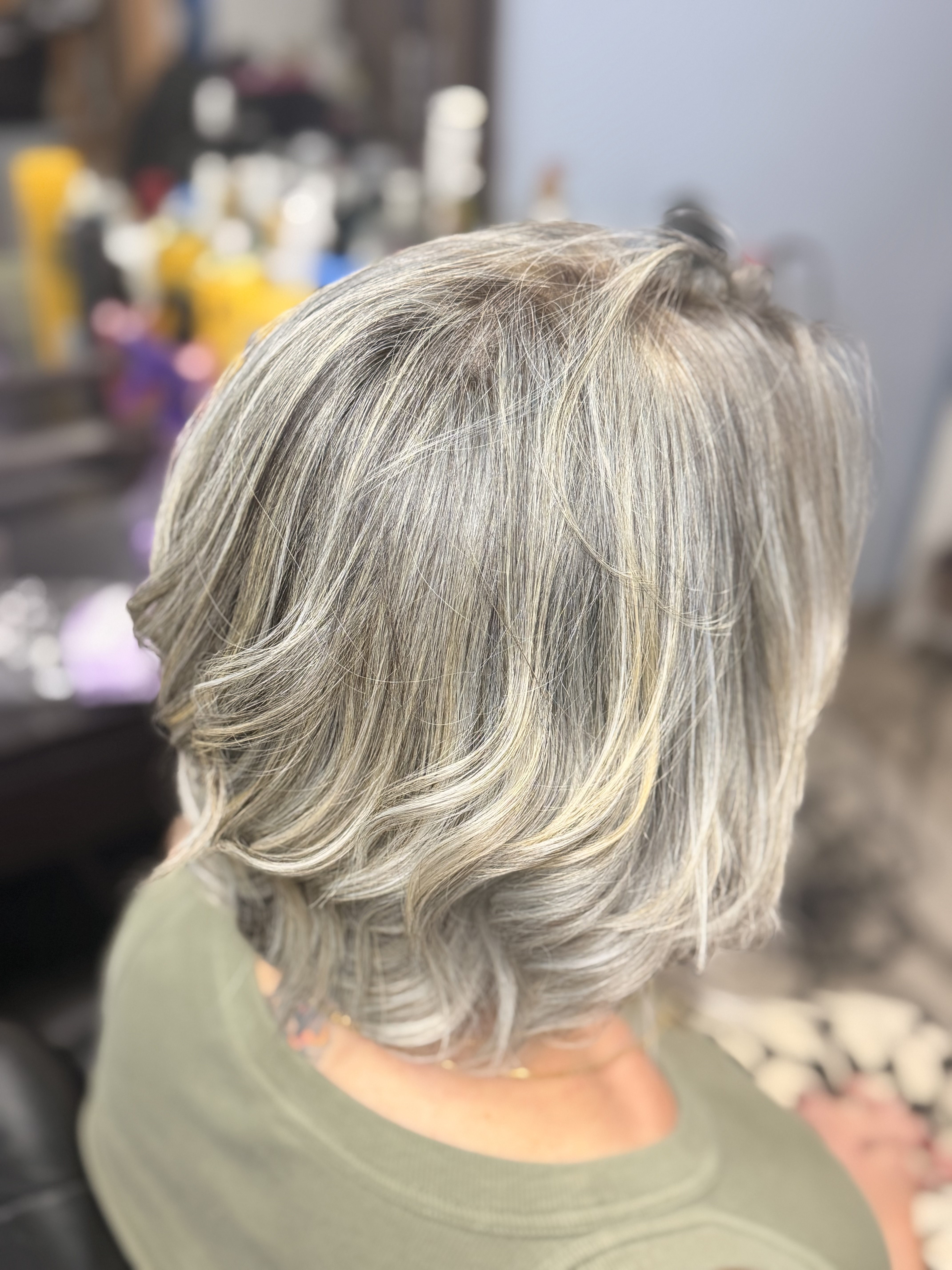 LAISE ALEXANDRINO HAIRSTYLIST