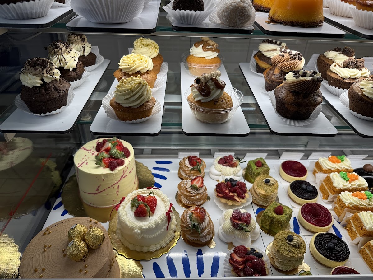 Bom Dia Cafe & Bakery