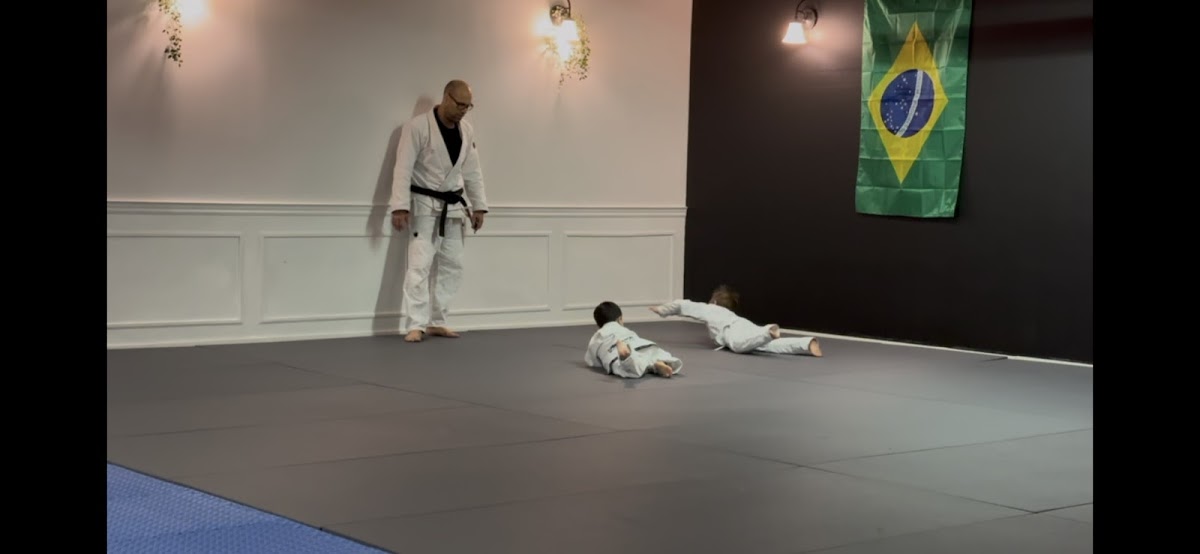 LJ BRAZILIAN JIU JITSU